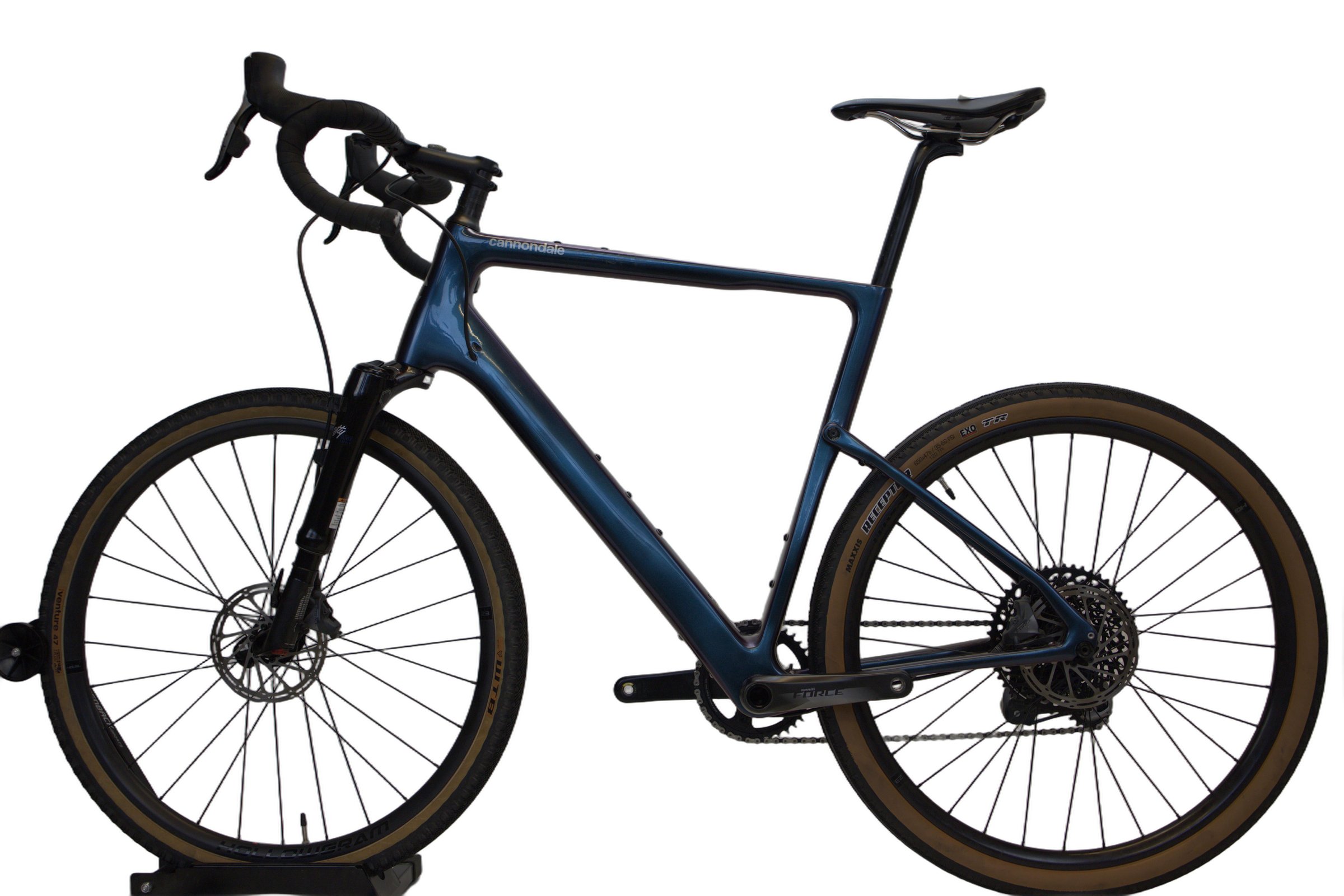 Blå Cannondale Topstone Carbon Lefty 1 fra siden.
