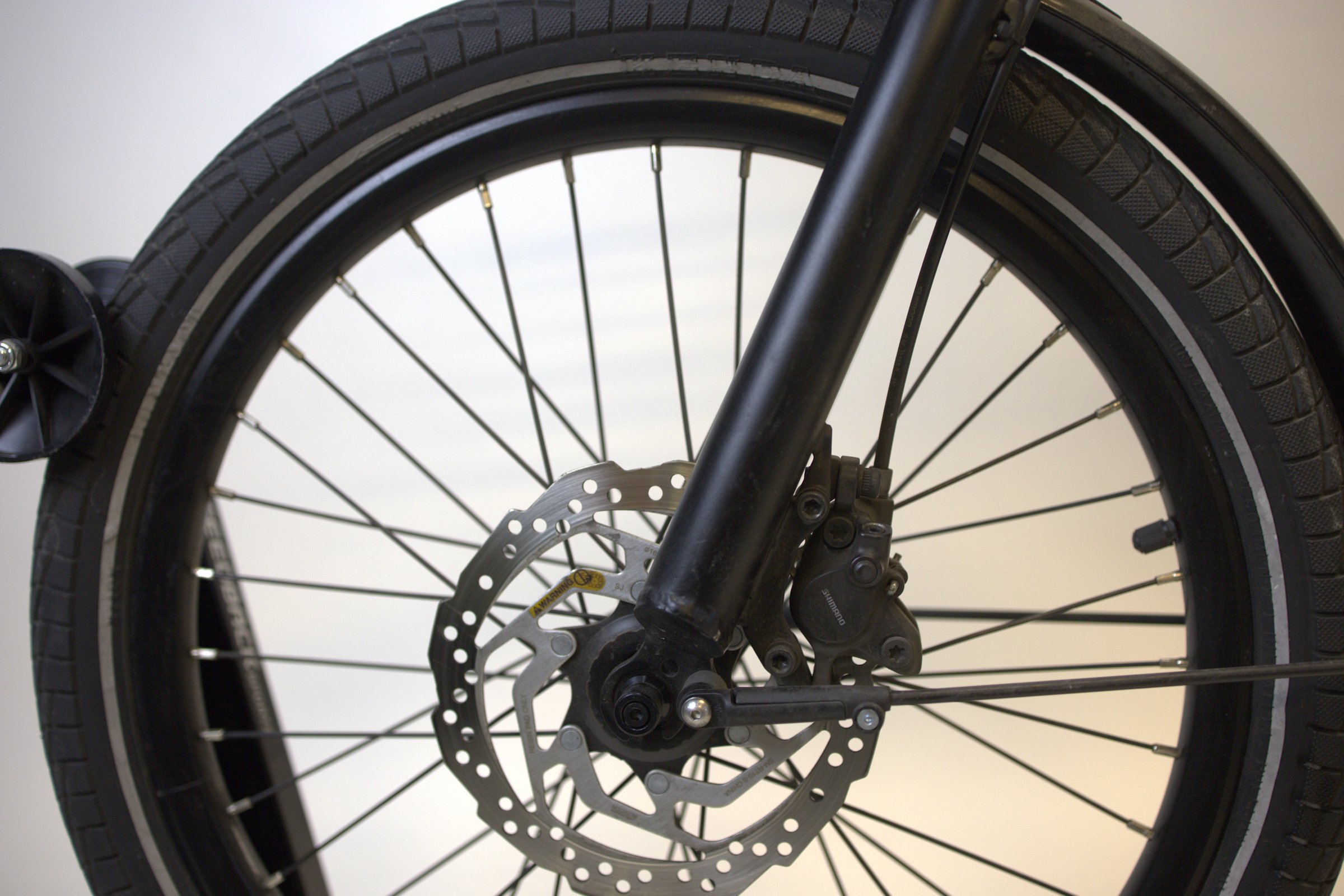 Orbea KATU-E 30 med barnesete/pute og kurv