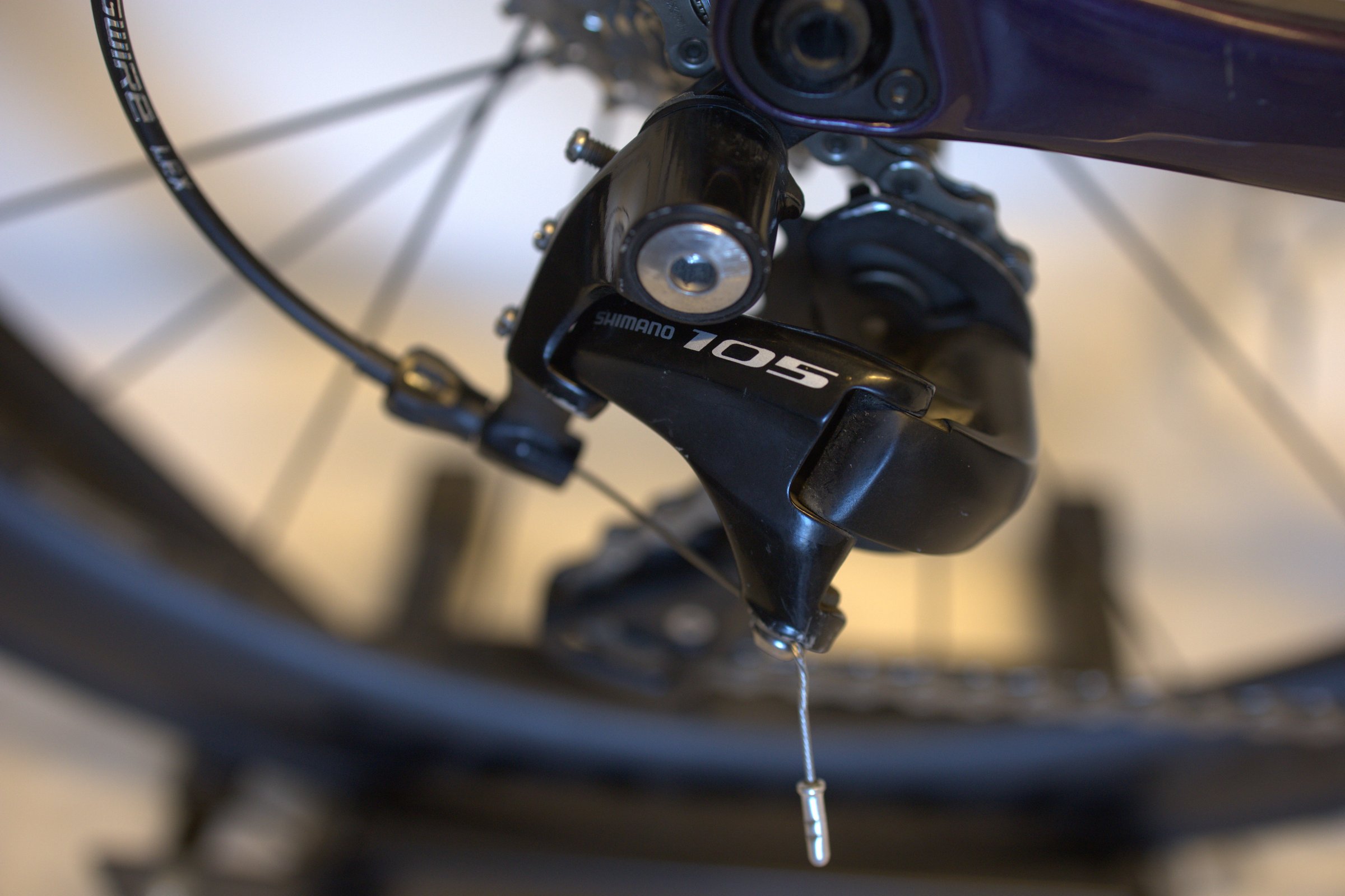 NoName karbonramme med Bontrager hjulsett og shimano gir og skivebremser