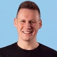 Christopher Nett | 100.000+ Enrollments Worldwide