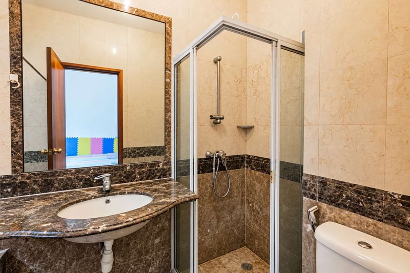 Moonstone View – Bathroom_1A