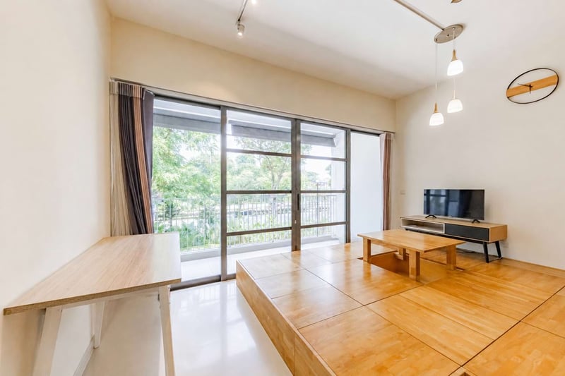 E Maison – Living Room 2