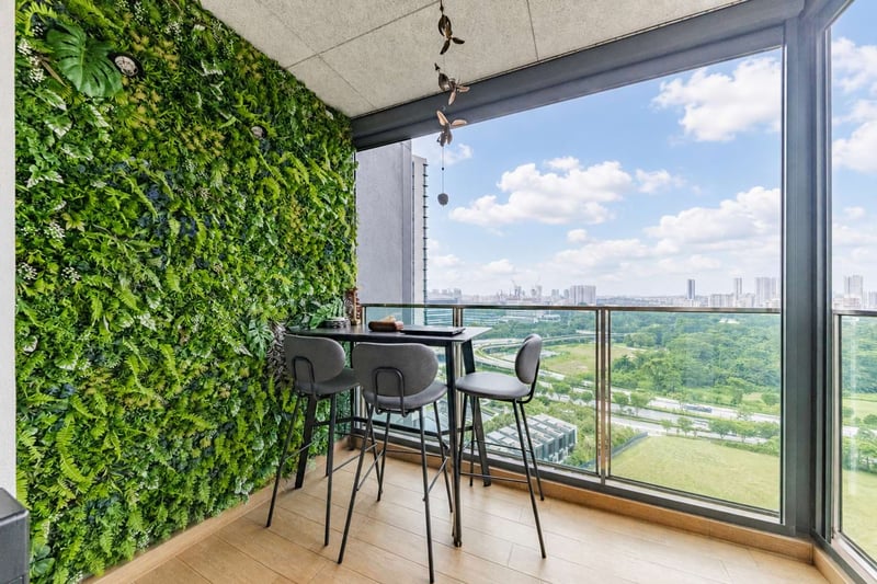 Normanton Park – Balcony 1
