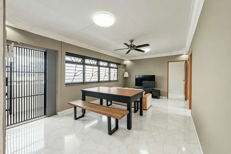 470 Sembawang Drive – Living Room 3