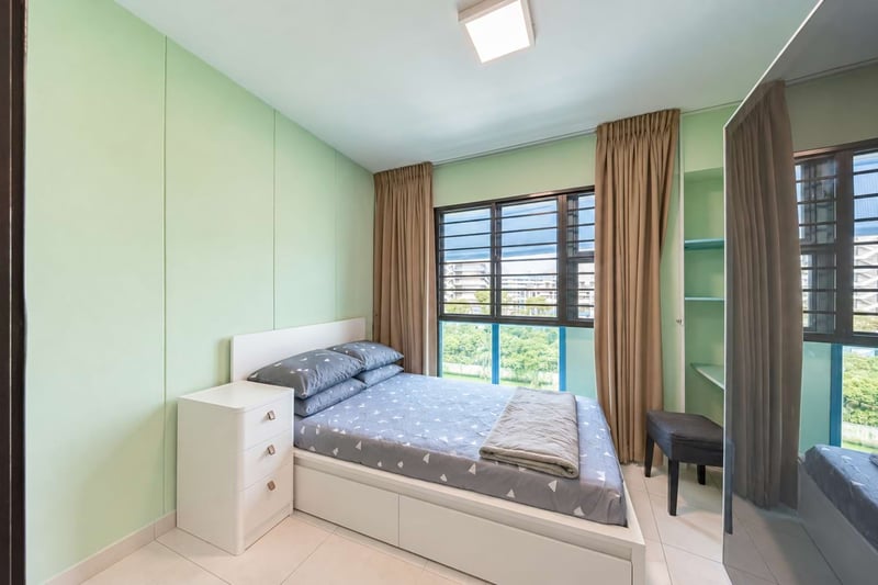 468A Admiralty Drive – Bedroom 1