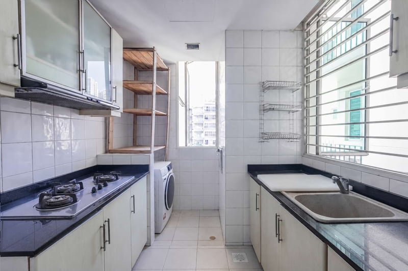 Papillon – Kitchen 1