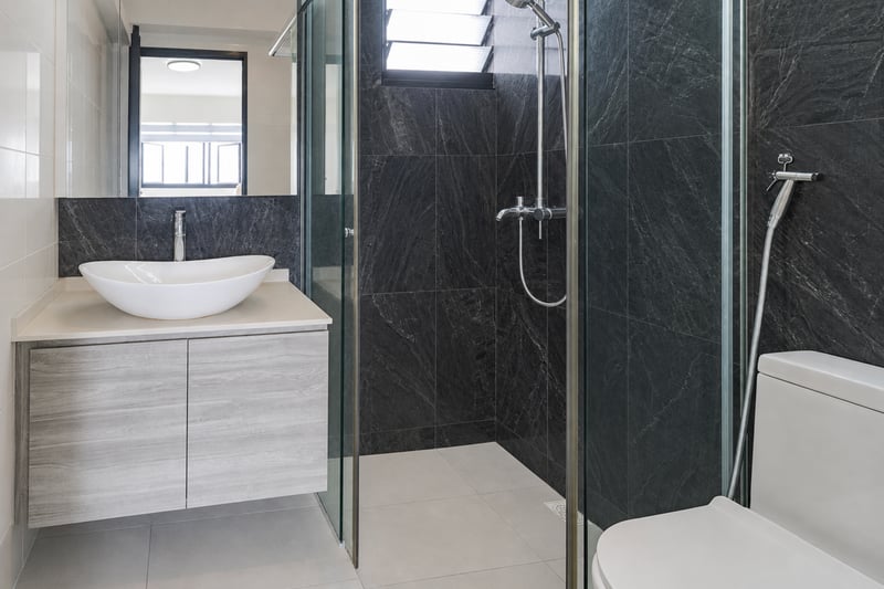 471C Fernvale Street – Bathroom 1