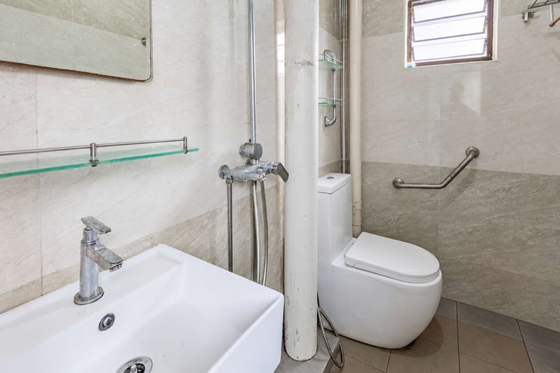 915 Jurong West Street 91 – Bathroom_1A