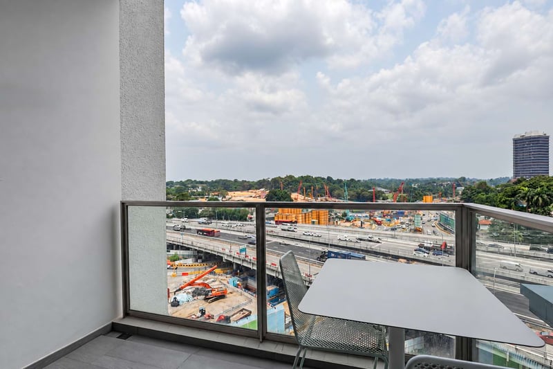 Cube 8 – Balcony 1