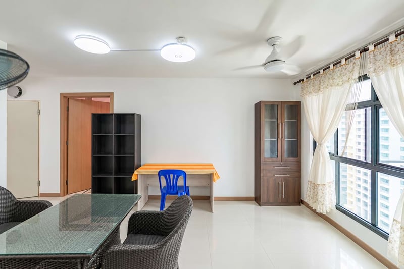 413C Northshore Drive – Living Room 3