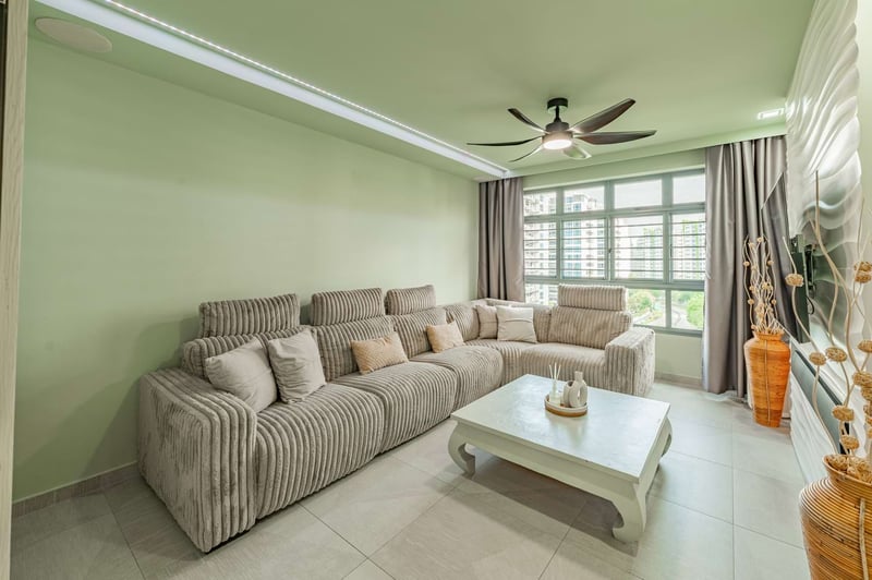 621B Tampines Street 61 – Living Room 1