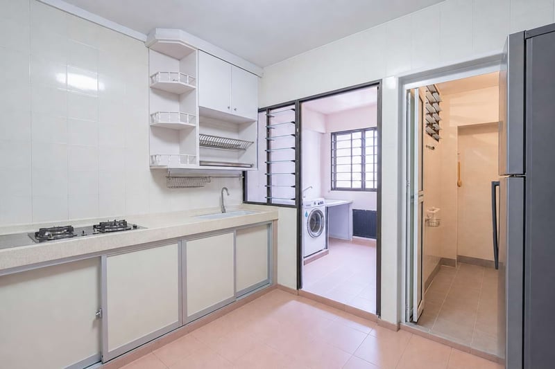 366 Corporation Drive – Kitchen 1