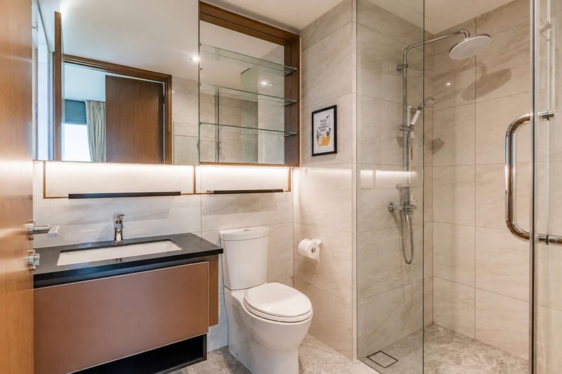 Normanton Park – Bathroom 1