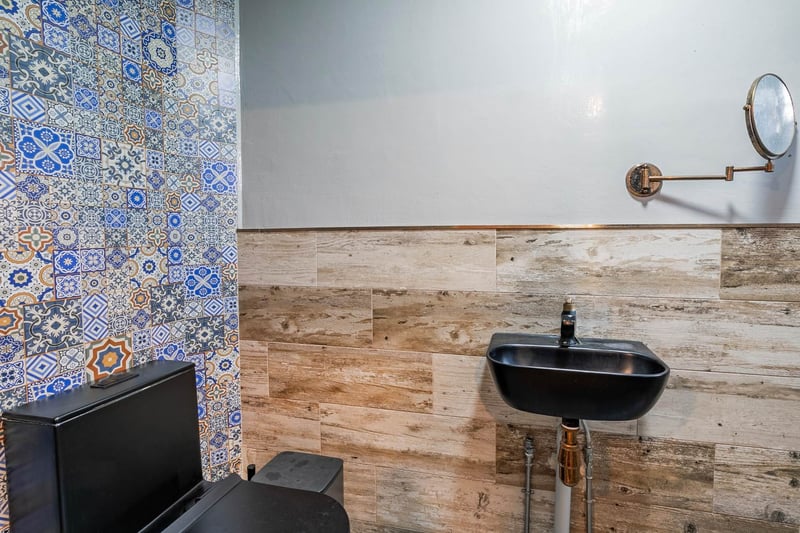 East Grove – Bathroom 1