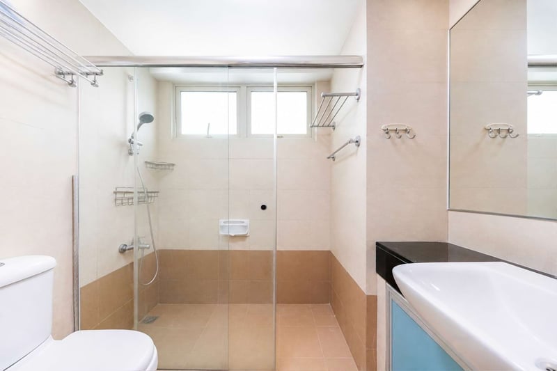 The Gardens at Bishan – Master Bathroom 1