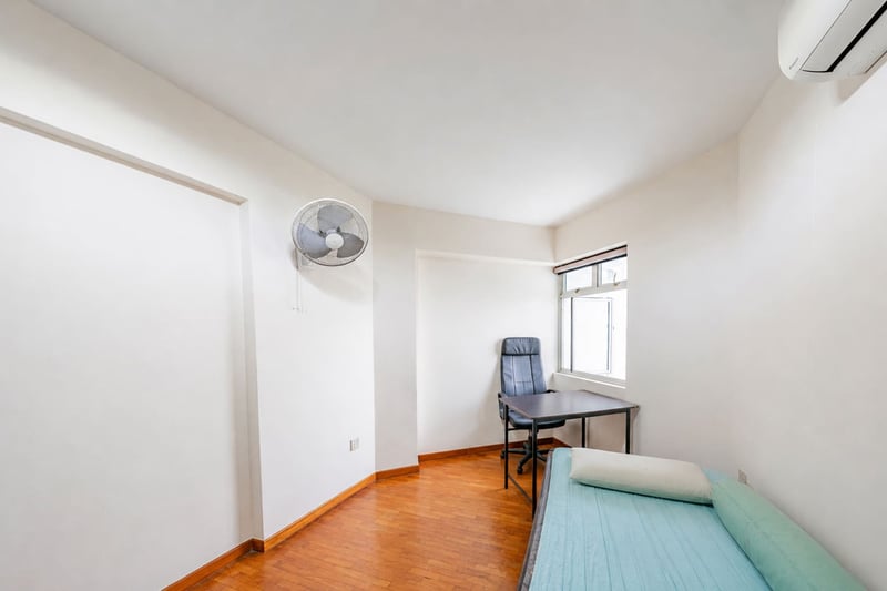 385 Bukit Batok West Avenue 5 – Bedroom 2