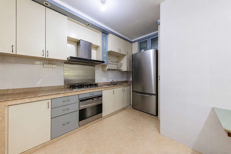 313A Anchorvale Road – Kitchen 2