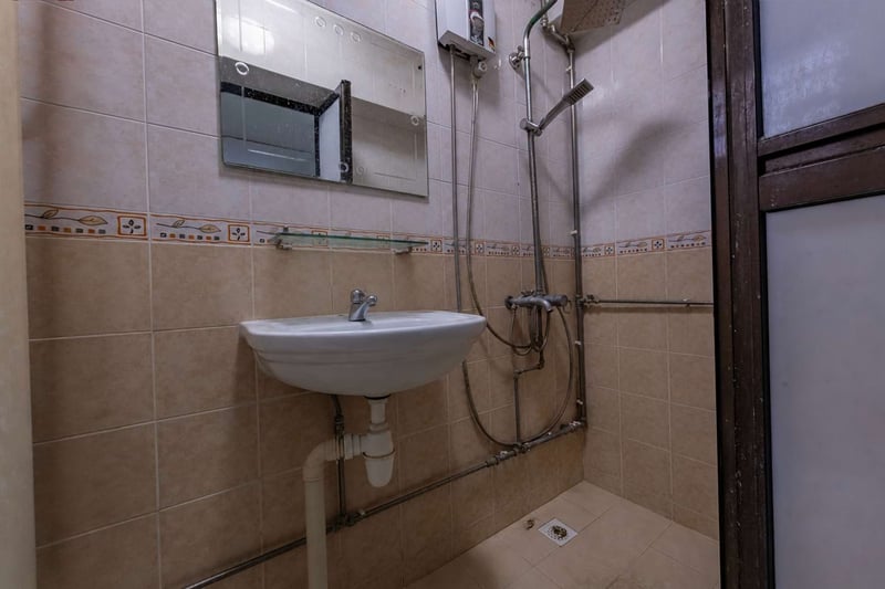 273A Jurong West Avenue 3 – Bathroom 2
