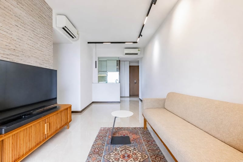 Normanton Park – Living Room 6