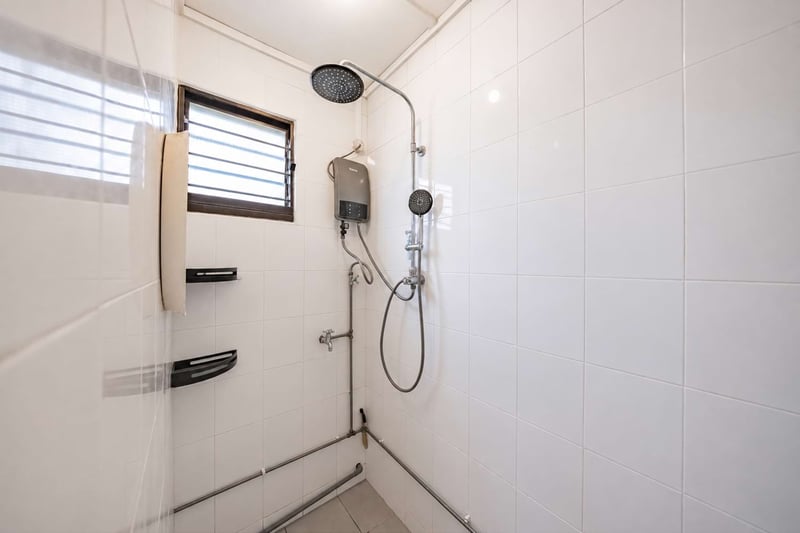 506 Bukit Batok Street 52 – Bathroom 2