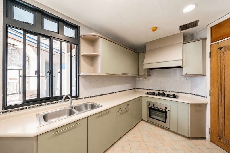 D'grove Villas – Kitchen 2