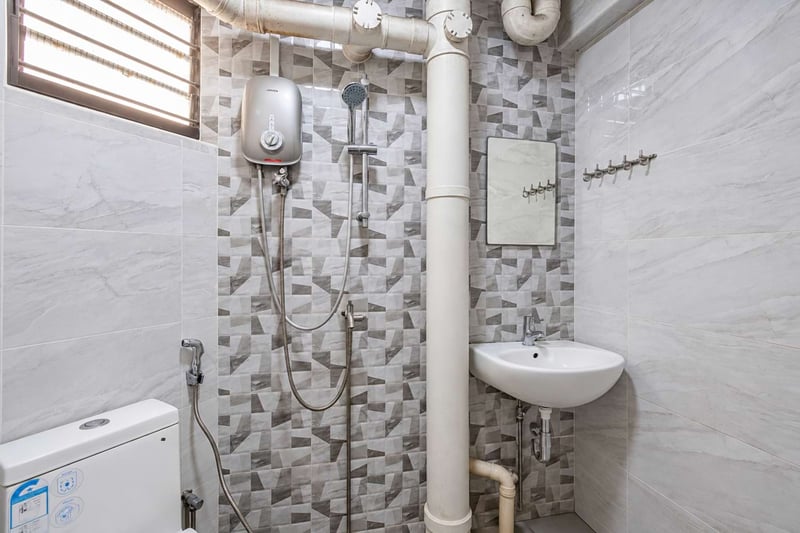 709 Bedok Reservoir Road – Master Bathroom 1