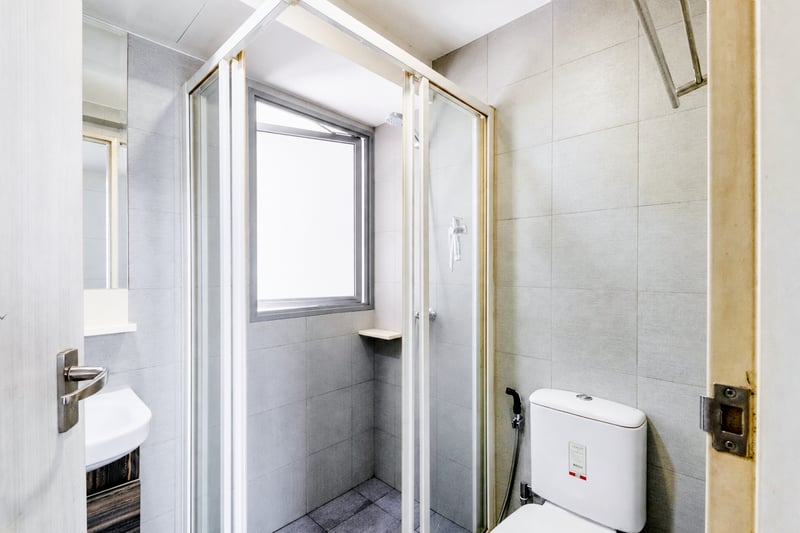 138A Yuan Ching Road – Bathroom 2