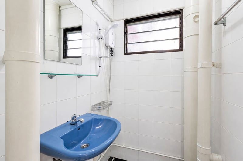 129 Bukit Merah View – Bathroom 1