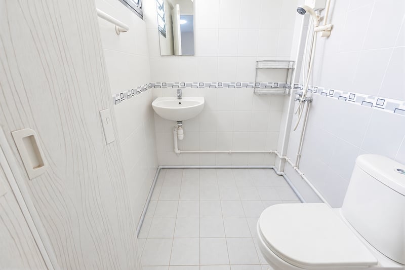 693 Hougang Street 61 – Master Bathroom_1A