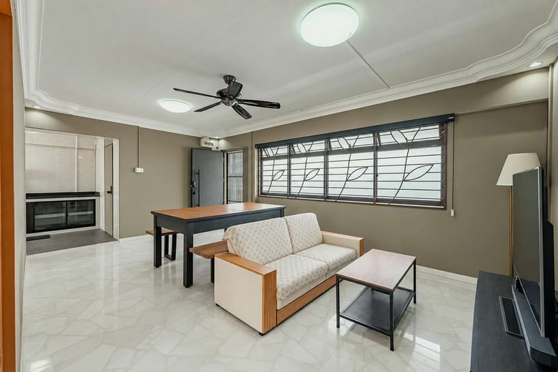 470 Sembawang Drive – Living Room 1