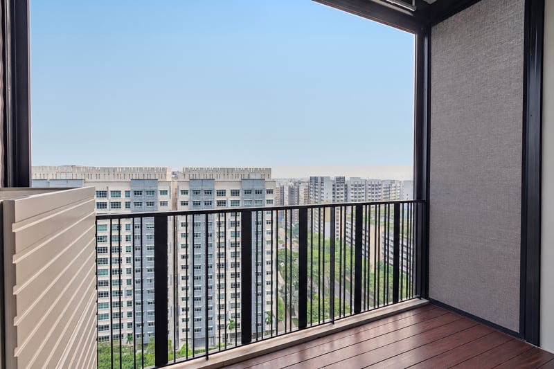 Le Quest – Balcony_2A