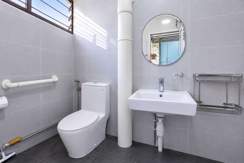 104 Pasir Ris Street 12 – Bathroom 1