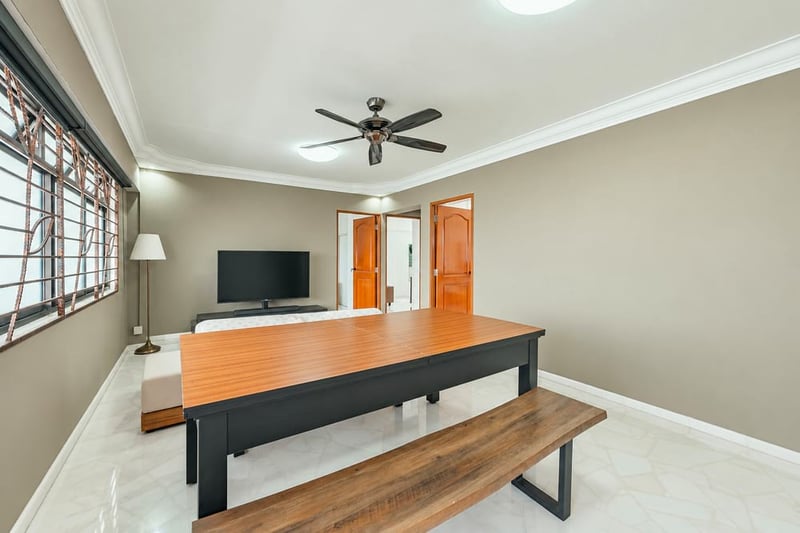 470 Sembawang Drive – Living Room 2
