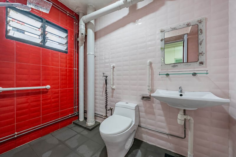 311 Canberra Road – Bathroom 1