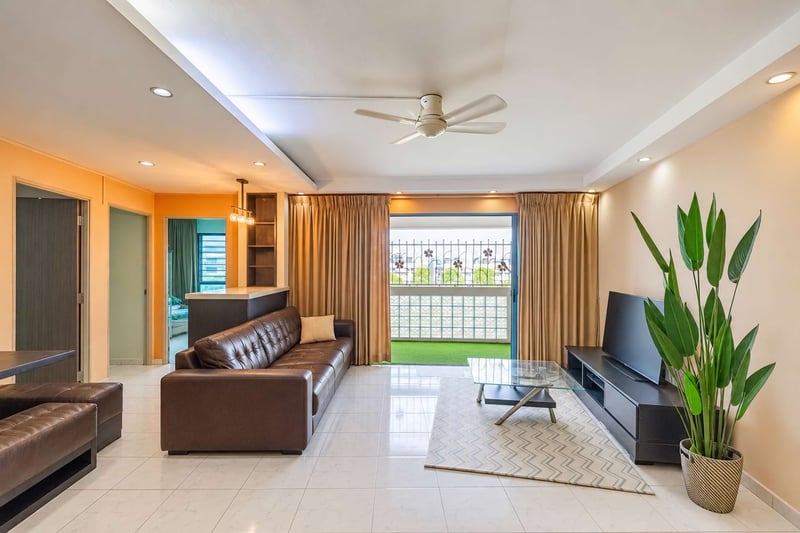 468A Admiralty Drive – Living Room 1