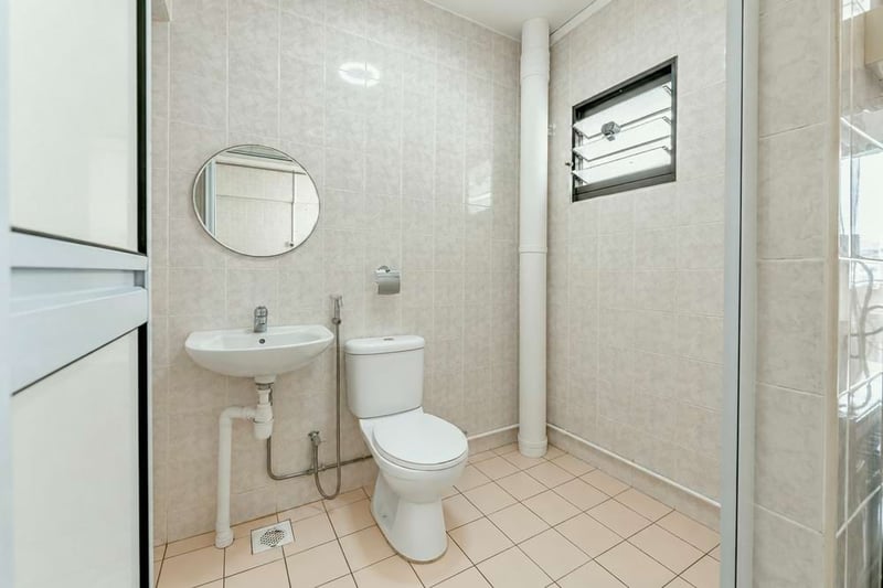 470 Sembawang Drive – Bathroom 1