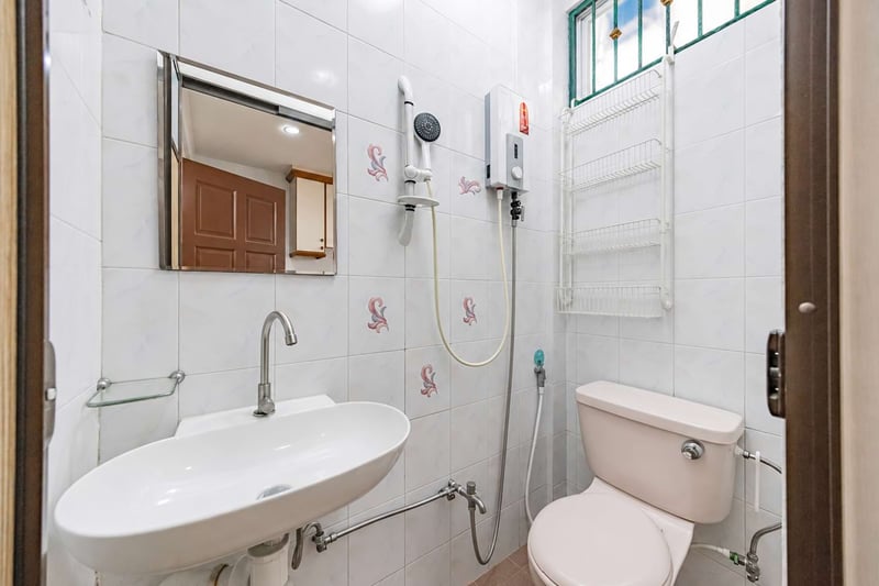 Jalan Kurnia – Bathroom 1