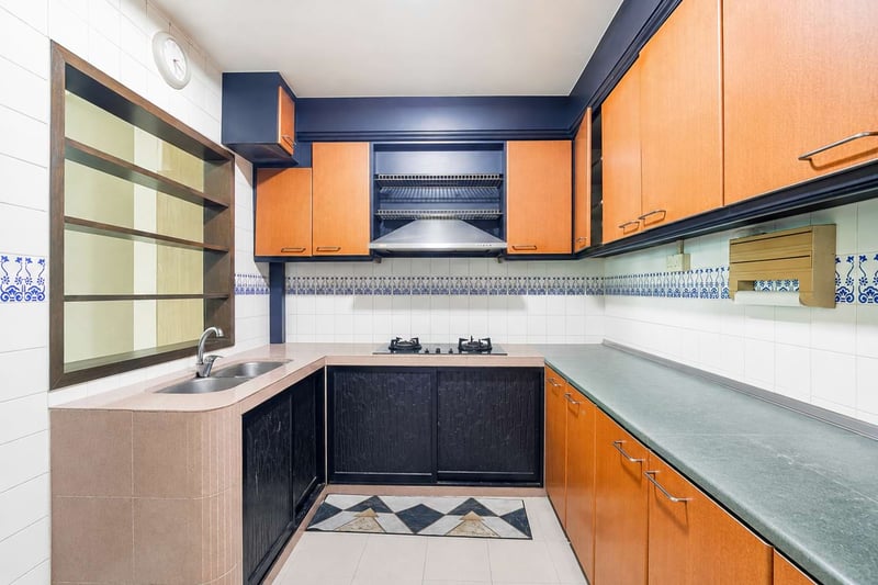 566 Choa Chu Kang Street 52 – Kitchen 1