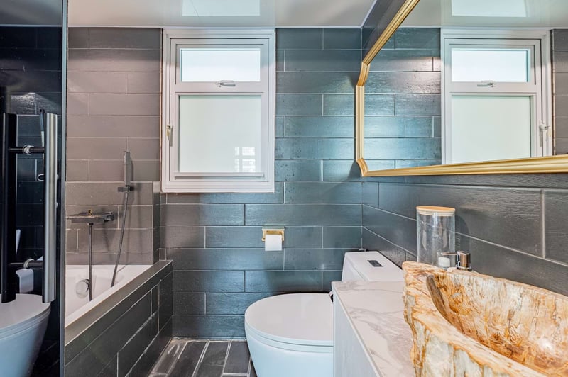 621B Tampines Street 61 – Bathroom 1