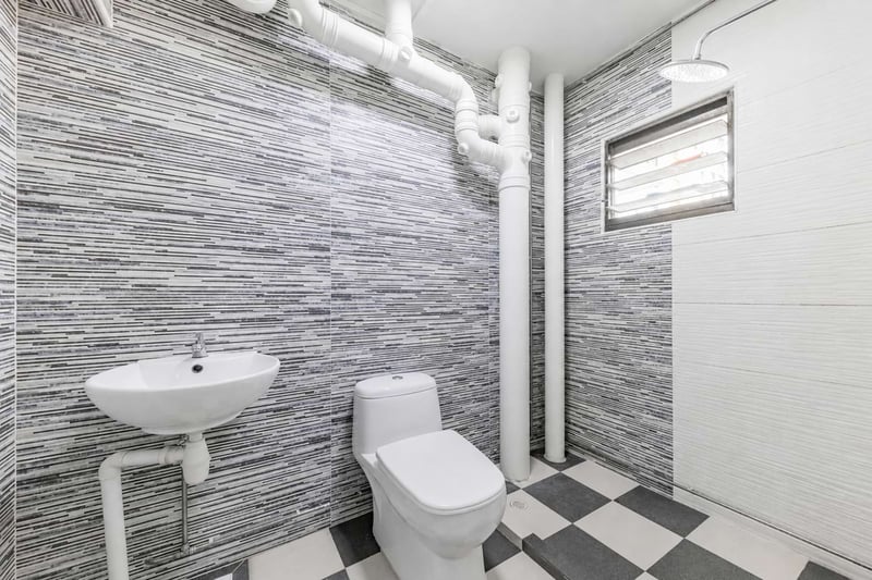 335 Sembawang Close – Bathroom 2