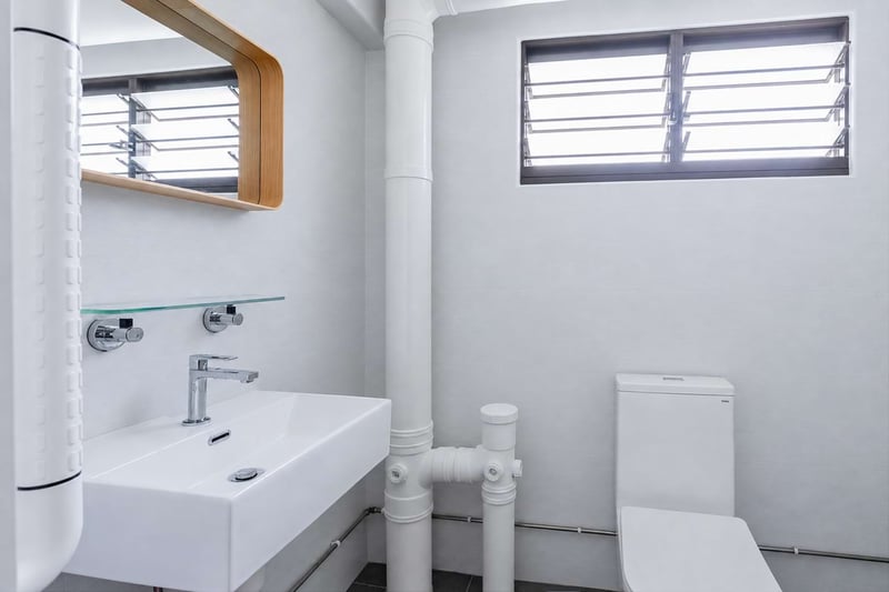 366 Corporation Drive – Master Bathroom 1