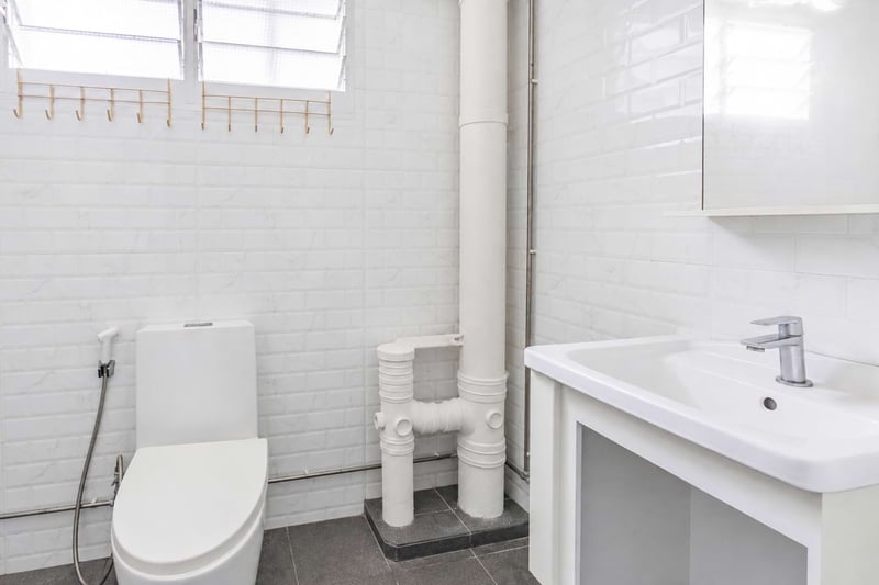 151 Jalan Teck Whye – Bathroom 1