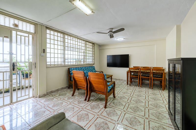 288 Yishun Avenue 6 – Living Dining 2