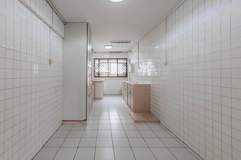 662 Yishun Avenue 4 – Kitchen 1