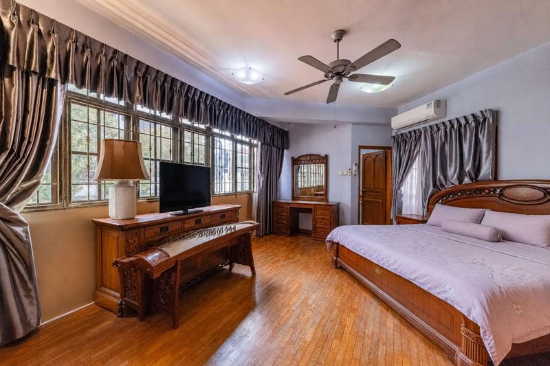 Lorong Kilat – Bedroom 2