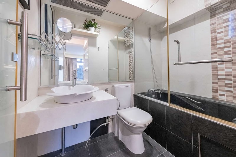 984D Buangkok Link – Bathroom 2
