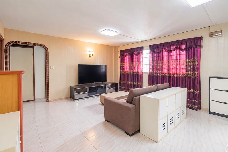 321 Bukit Batok Street 33 – Living Room 1