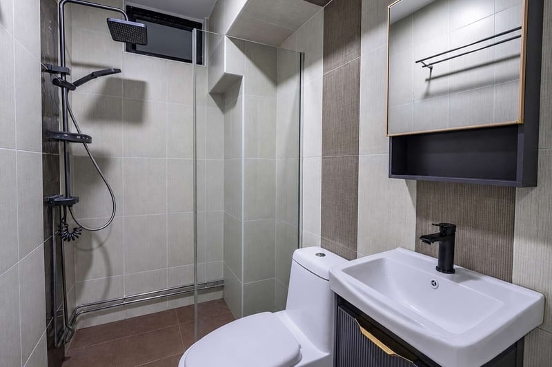 286B Toh Guan Road – Bathroom 1