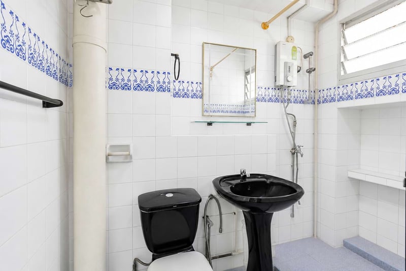 566 Choa Chu Kang Street 52 – Bathroom 2