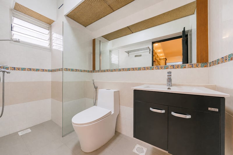 385 Bukit Batok West Avenue 5 – Bathroom 2
